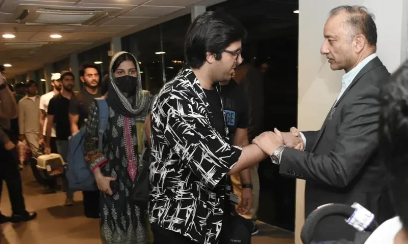 Two more flights carrying students from Kyrgyzstan arrive in Pakistan