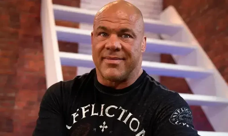 WWE Universe pays homeage to Kurt Angle