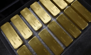 Gold prices fall for second straight day in Pakistan
