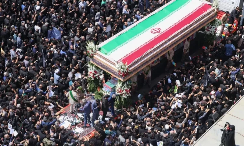 Thousands bid farewell to Iran&rsquo;s Raisi ahead of burial