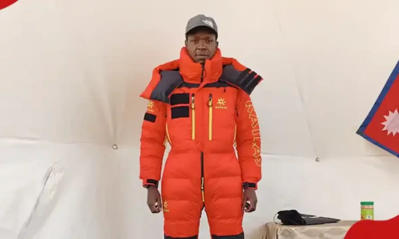 Mount Everest: Kenyan mountaineer found dead after being missing