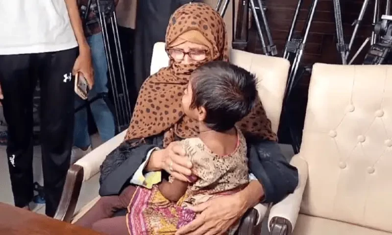 Social media &lsquo;helps&rsquo; recover missing Karachi girl after a year