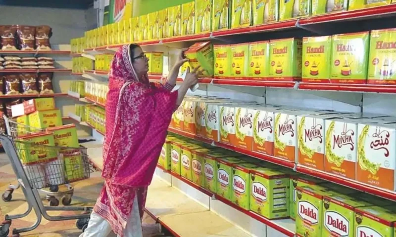 Utility stores slash price of ghee