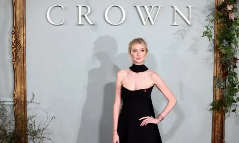 Elizabeth Debicki recalls sitting between Jude Law, Matt Damon at Met Gala