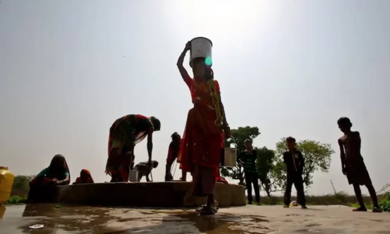 Met Office warns of drought in June amid relentless heatwave