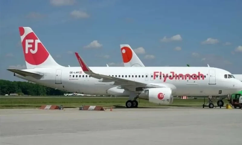 Plane carrying Sindh Governor makes emergency landing