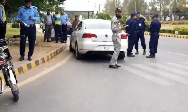 Islamabad&rsquo;s police officer injured after being hit by British diplomat&rsquo;s vehicle