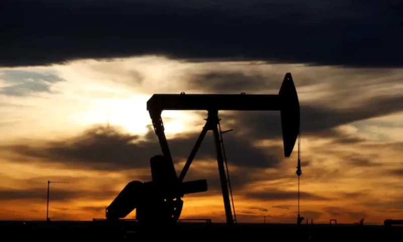 Oil prices falls up to 1% on worries of supply rising later in 2024