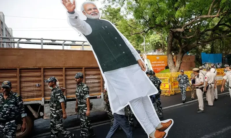 Modi majority set to shrink as Indian election results emerge
