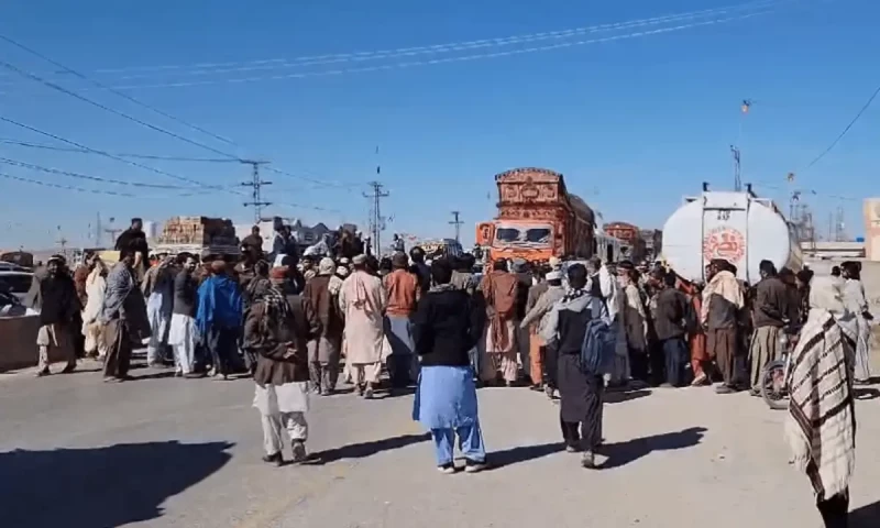 Chaman protestors ransack DC office