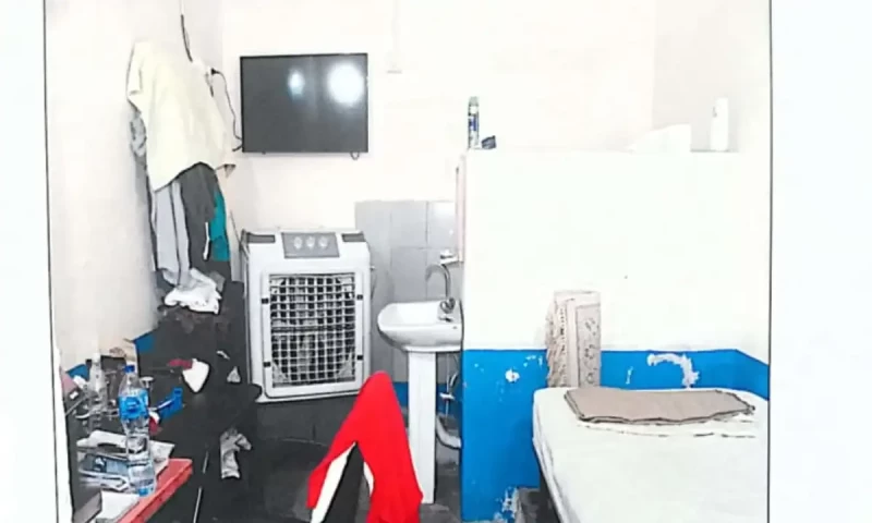 Govt reveals photos of Imran&rsquo;s jail cell