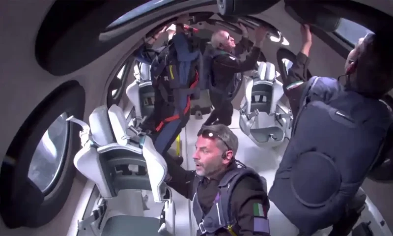 Virgin Galactic spaceplane takes tourists on flight