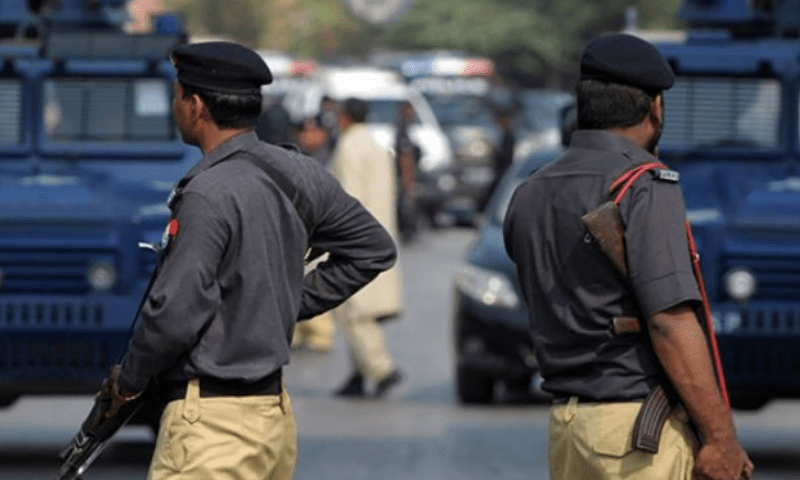 CCTV video captures daylight robbery in Karachi