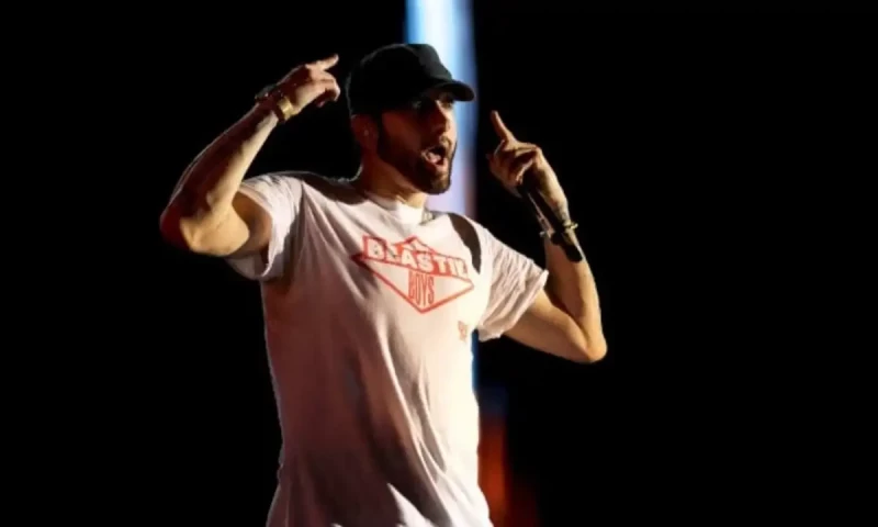 Eminem takes on stuntman role in &lsquo;Houdini&rsquo; music video BTS