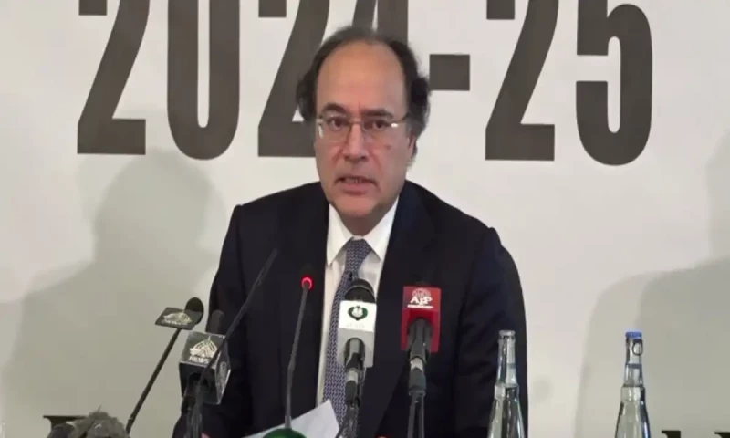 Post-budget presser: Pakistan to get rid of cash transactions, says Aurangzeb