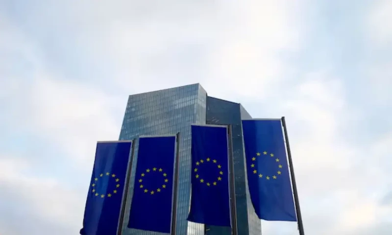 EU to warn France, Italy and more over unruly budgets