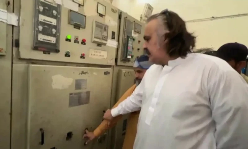 CM Gandapur takes over grid station, threatens to cut off electric supply from KP