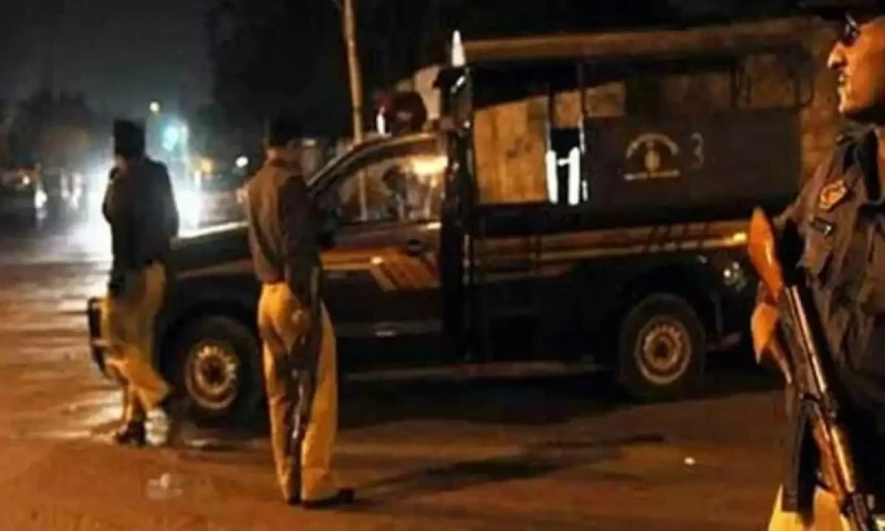 Karachi father dies after resisting robbery, son injured