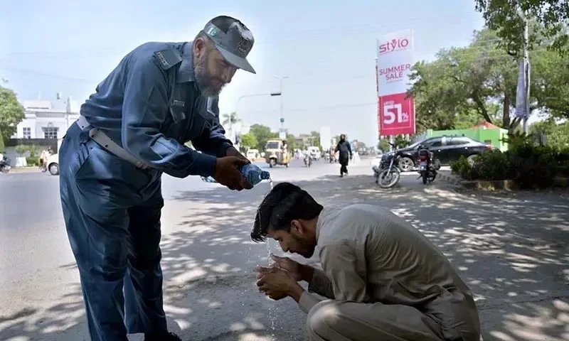 Karachi to experience severe heat today, other cities could get rain