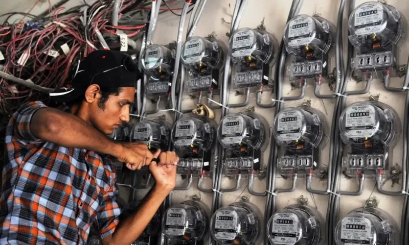 Govt announces fixed charges for electricity consumers
