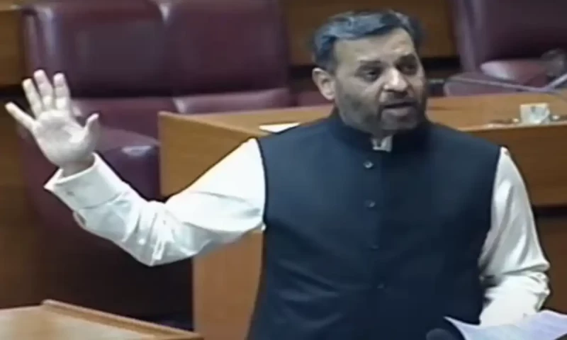 Mustafa Kamal urges public office holders to surrender 25% of property