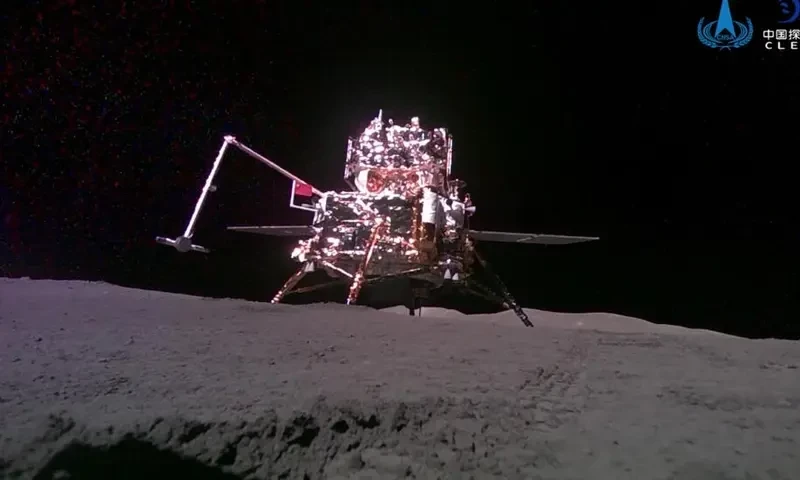 Chinese probe returns to Earth with samples from far side of Moon