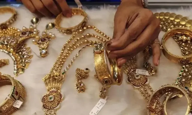 Gold rates remain unchanged at Rs241,700 per tola