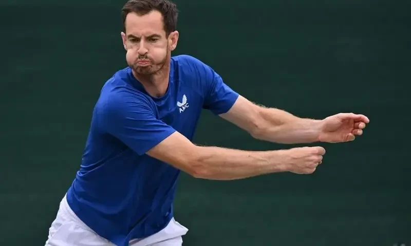 Murray out of Wimbledon singles as Djokovic makes bow