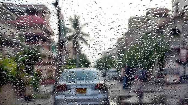Karachi remains cloudy today, light drizzle in several areas