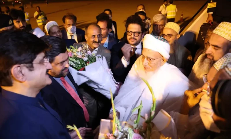 Dawoodi Bohra community leader Syedna Mufaddal arrives in Karachi