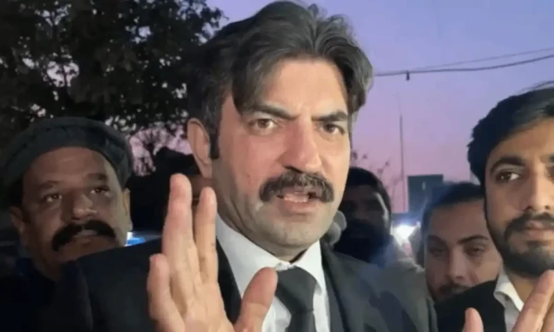 Marwat gives explanation over interview criticising party leaders