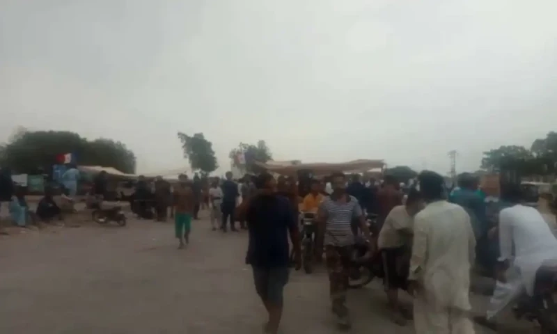 Protesters on Karachi&rsquo;s national highway end sit-in after 27 hours