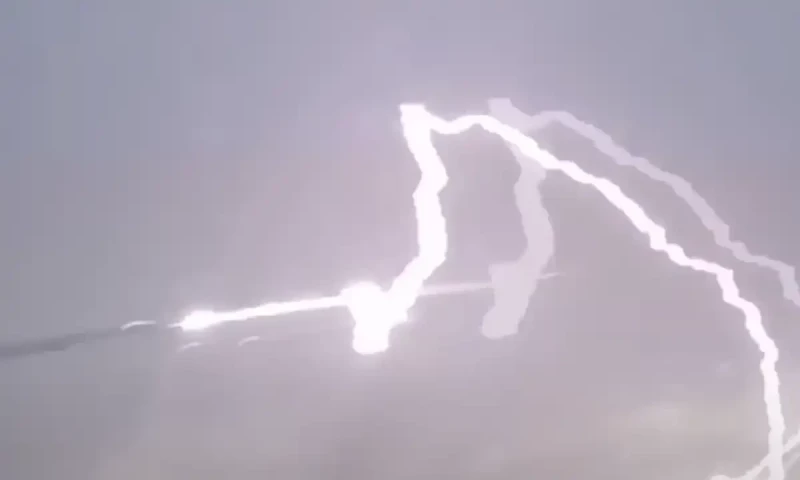 British Airways flight diverted after &lsquo;lightning strike&rsquo;