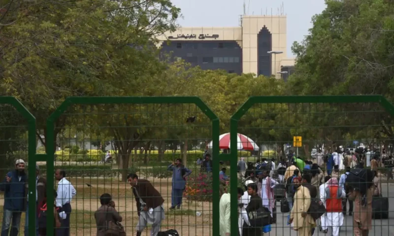 Two-member Canadian team to assess security at Karachi Airport next week
