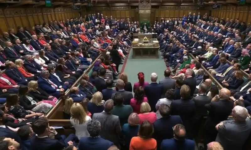 15 British Pakistanis sworn in as new members of UK Parliament alongside UK PM