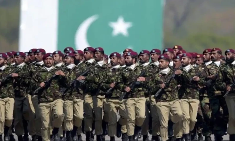 Aurangzeb confident of economic prospects, says army needs to change service structure