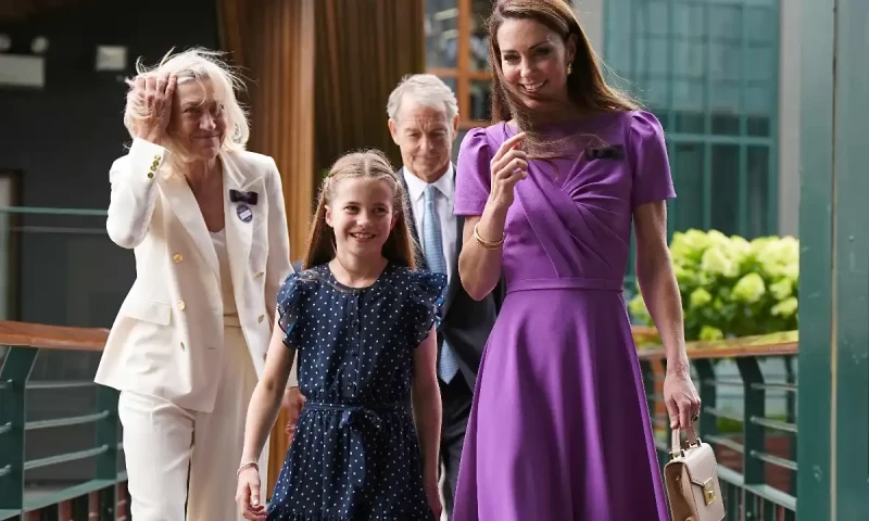 Kate, Britain&rsquo;s Princess of Wales, arrives to standing ovation at Wimbledon