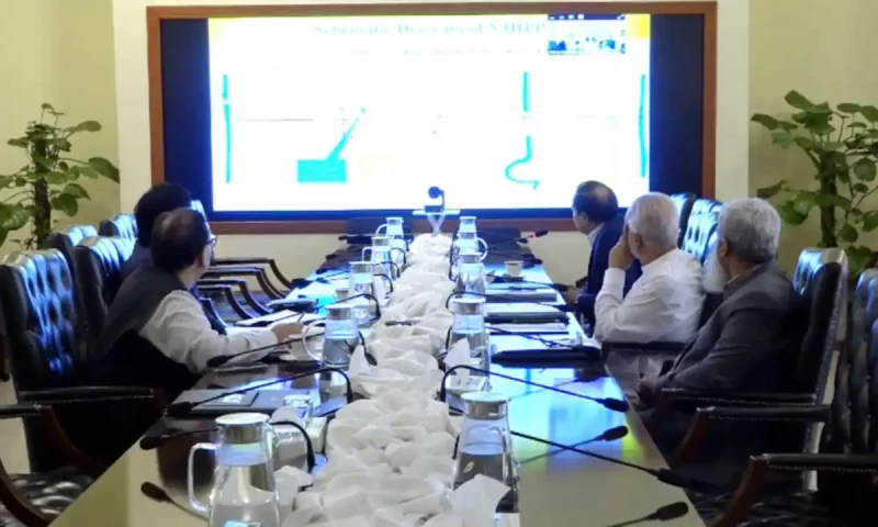 PM seeks action against officials over Neelum-Jhelum Hydropower Project defects