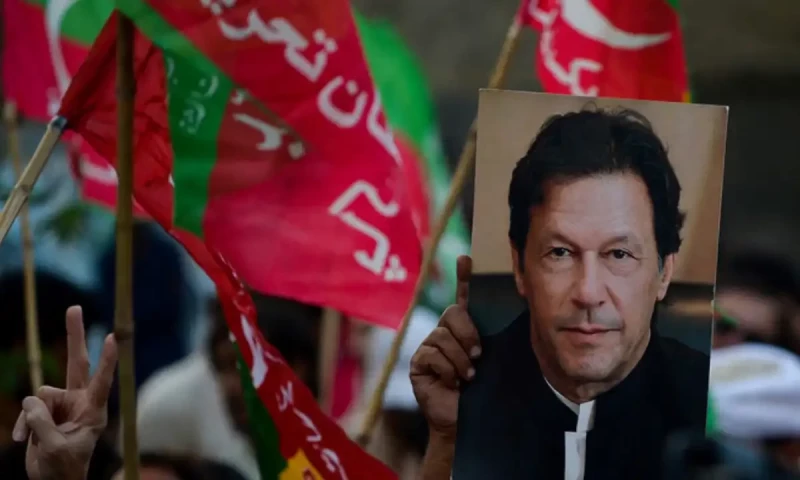 PTI submits affidavits confirming affiliations of 25 MNAs to ECP
