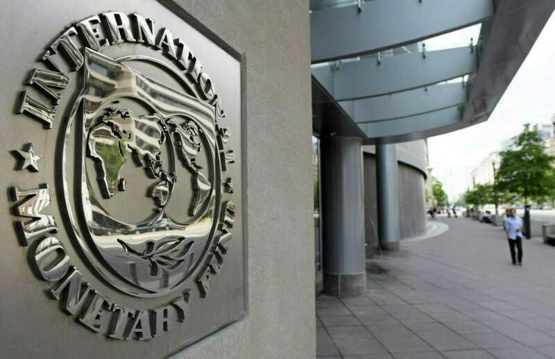 Pakistan shares hit fresh record after new IMF deal