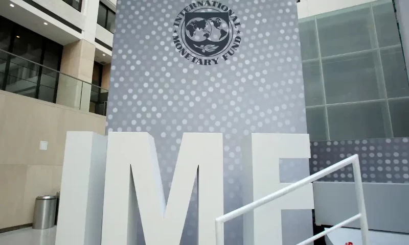 IMF keeps Pakistan&rsquo;s economic growth projection unchanged at 3.5%