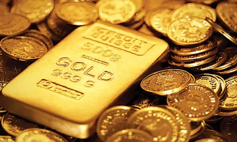 Gold prices record massive drop in Pakistan
