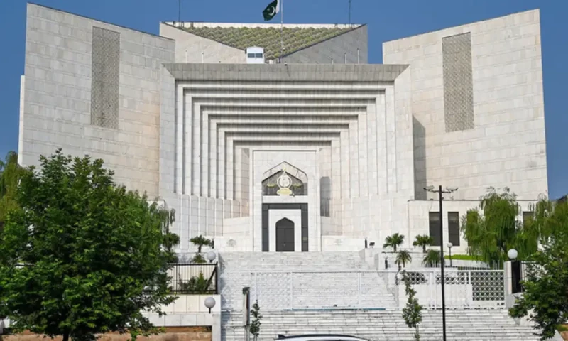 Three PML-N leaders file review petitions against SC ruling on reserved seats