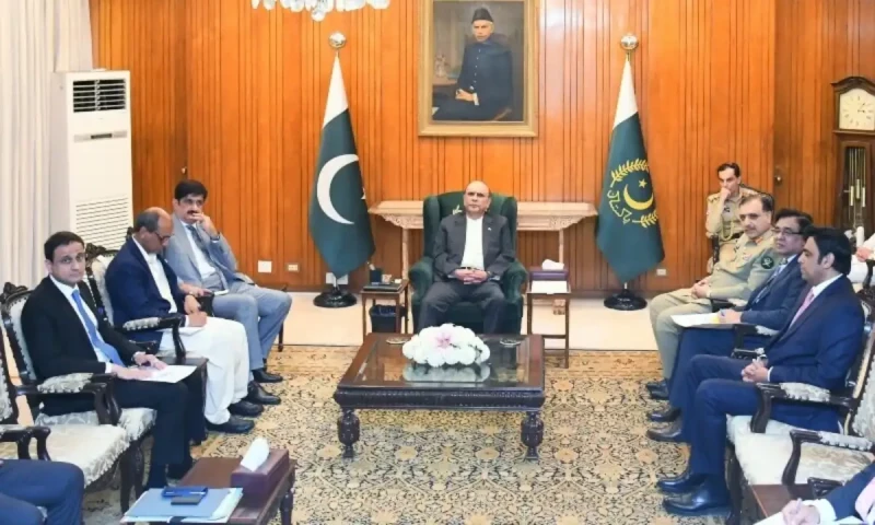 President Zardari urges comprehensive plan amid Karachi rain forecasts