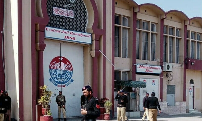 Man arrested after smashing car into Adiala Jail gate