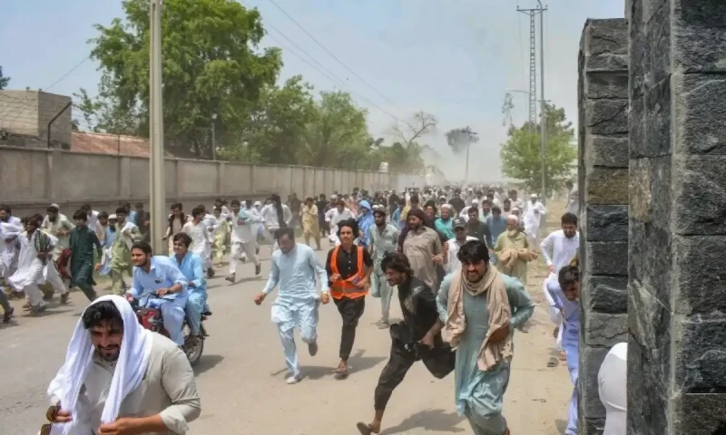 KP CM agrees to present demands of Bannu protestors to Apex Committee