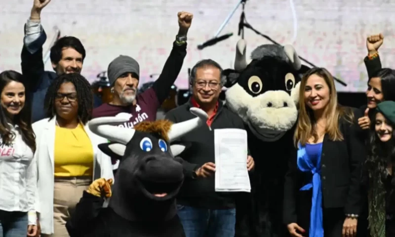 Colombia president enacts law banning bullfighting