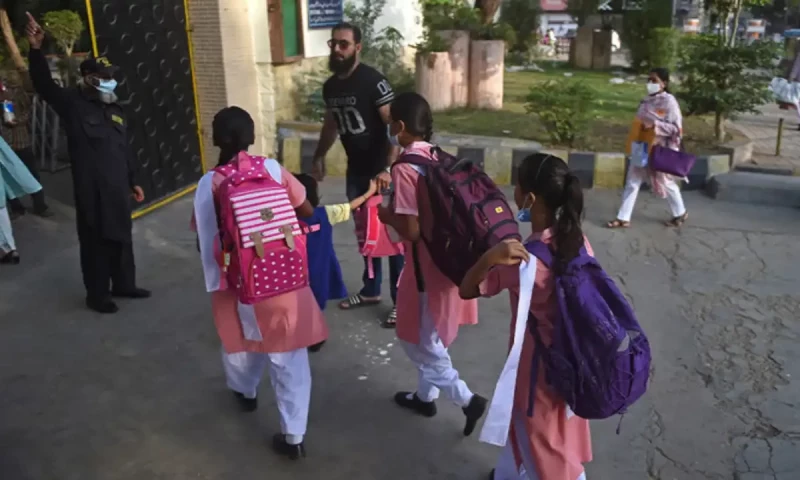 Sindh Education Department extends summer vacations until Aug 14