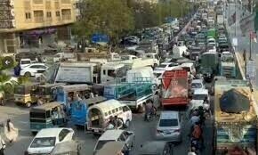 Traffic disrupted in Karachi as oil tanker crash causes petrol leakage