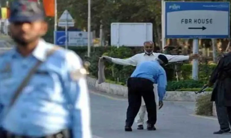 Punjab, Islamabad ban public gatherings as PTI prepares for protests